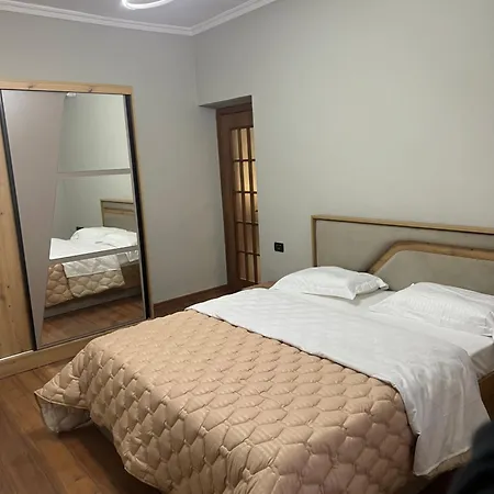 Elins 4, Family Comfort * Tiran